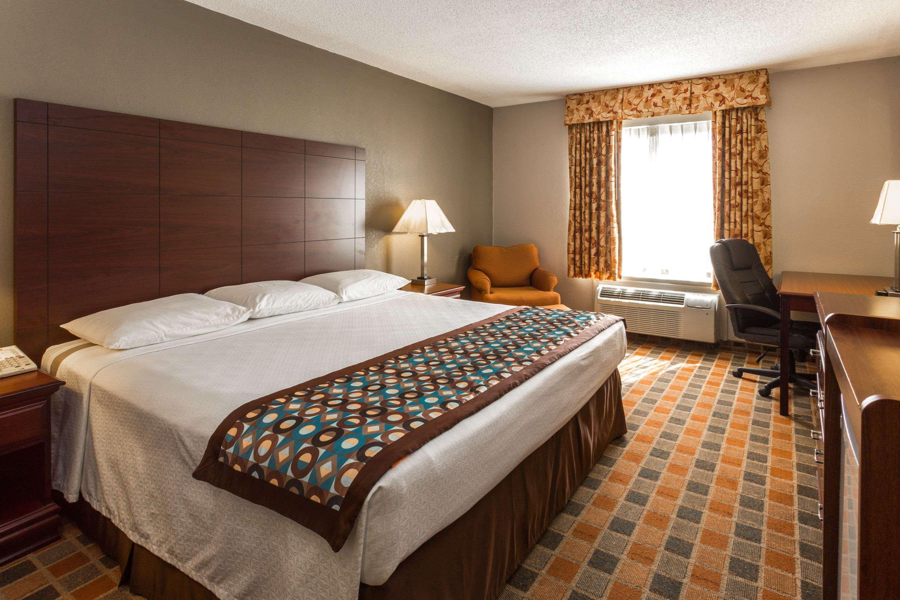 Super 8 By Wyndham Frankfort In Bagian luar foto