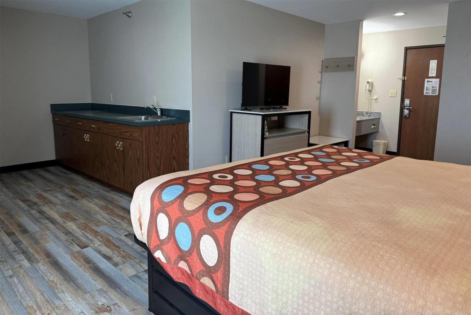 Super 8 By Wyndham Frankfort In Bagian luar foto