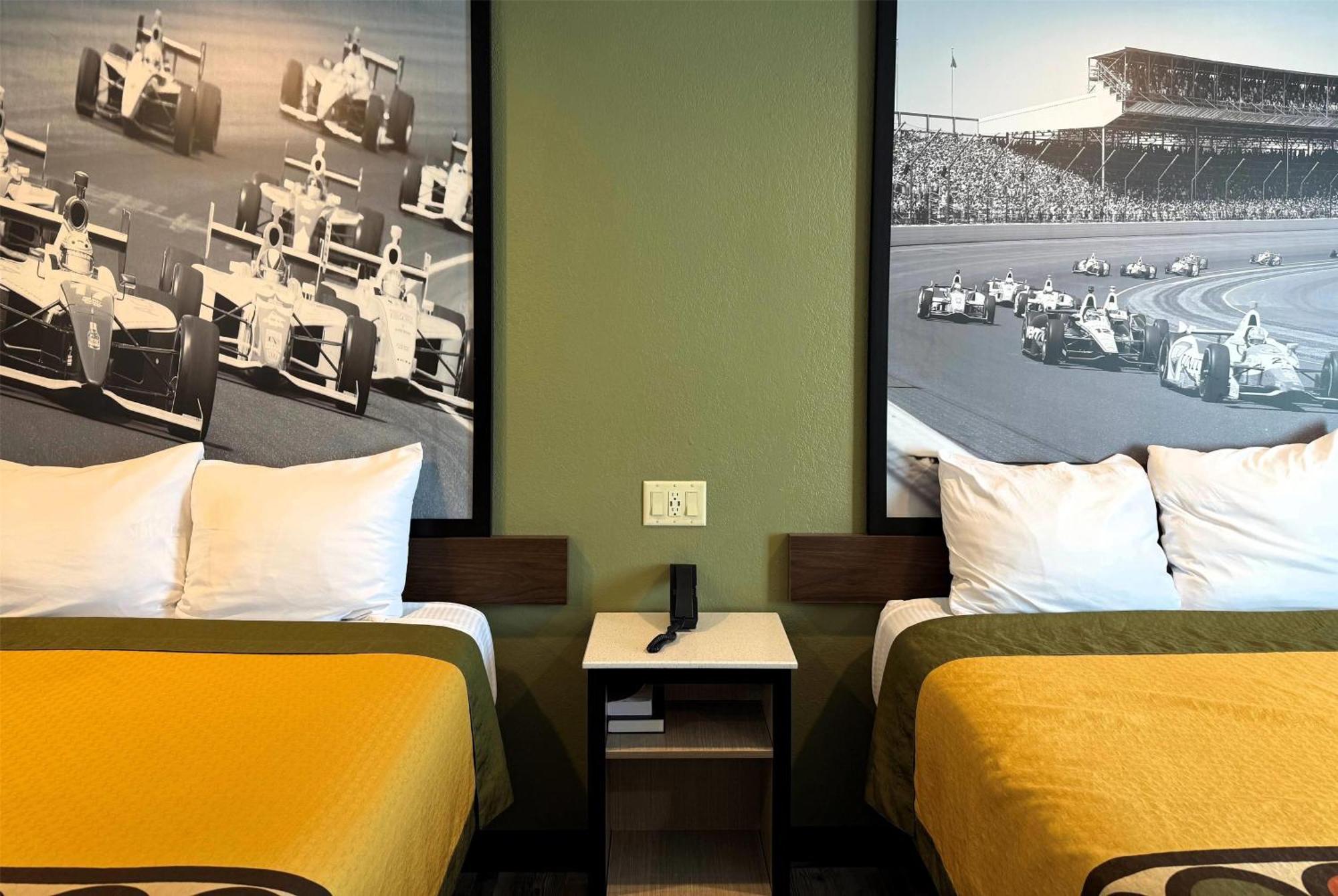 Super 8 By Wyndham Frankfort In Bagian luar foto